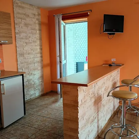 W Zieleni * ポラニツァ・ズドゥルイ